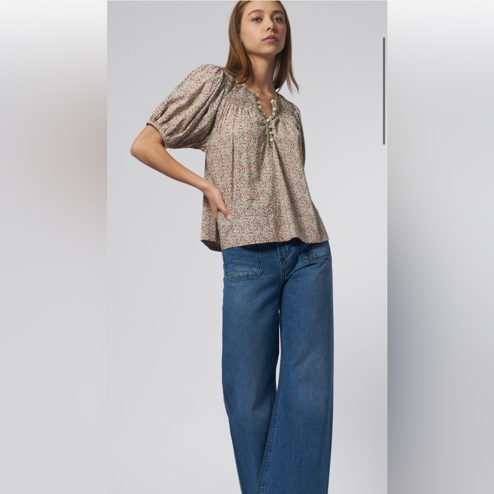 THE GREAT. Honey Top in cream wildflower size 1/S